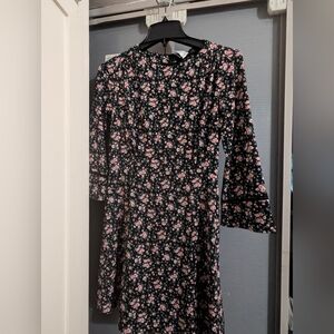 Selling a bundle set Dress & skirt